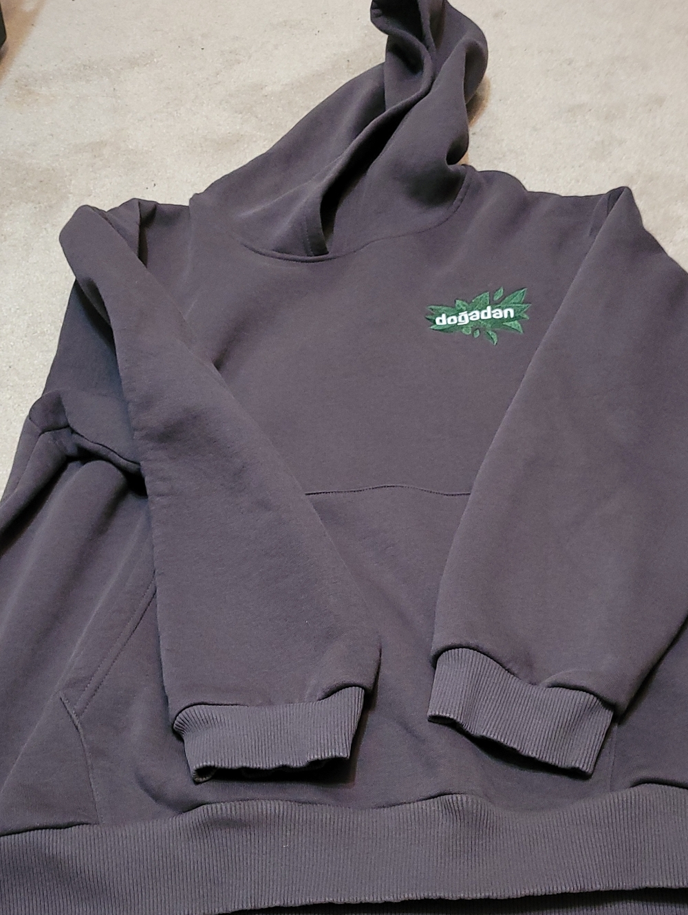 Dogadan Black Pullover Hoodie with Green Logo - Men's Comfort Sweatshirt